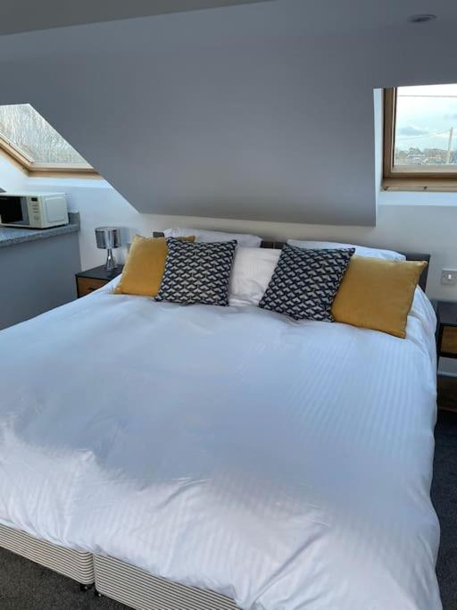 Seascape - Stylish Modern Apartment 滨海巴顿 外观 照片